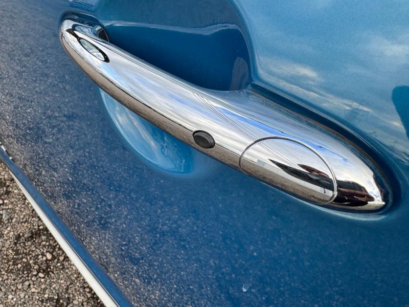 Car Thumb