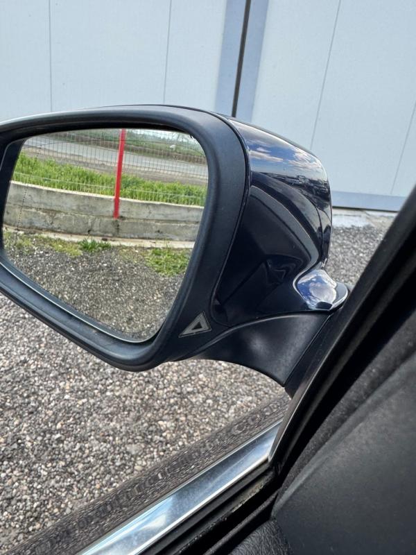 Car Thumb